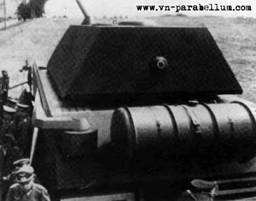 Танк Маус Porsche Type 205/1 во время официальной демонстрации в Растенбурге, 14 мая 1943.