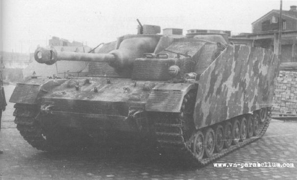 StuG IV, собанный Krupp в конце августа - начале сентября 1944